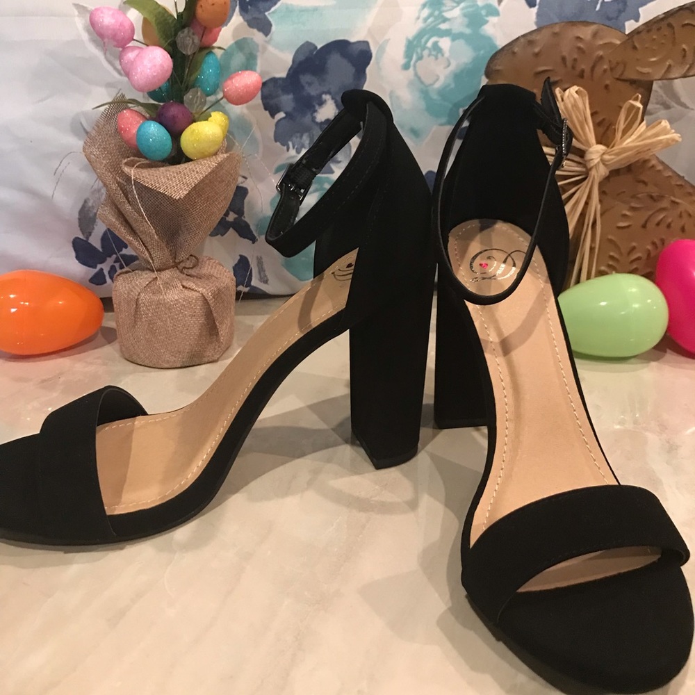 New Quipid Chunky heels